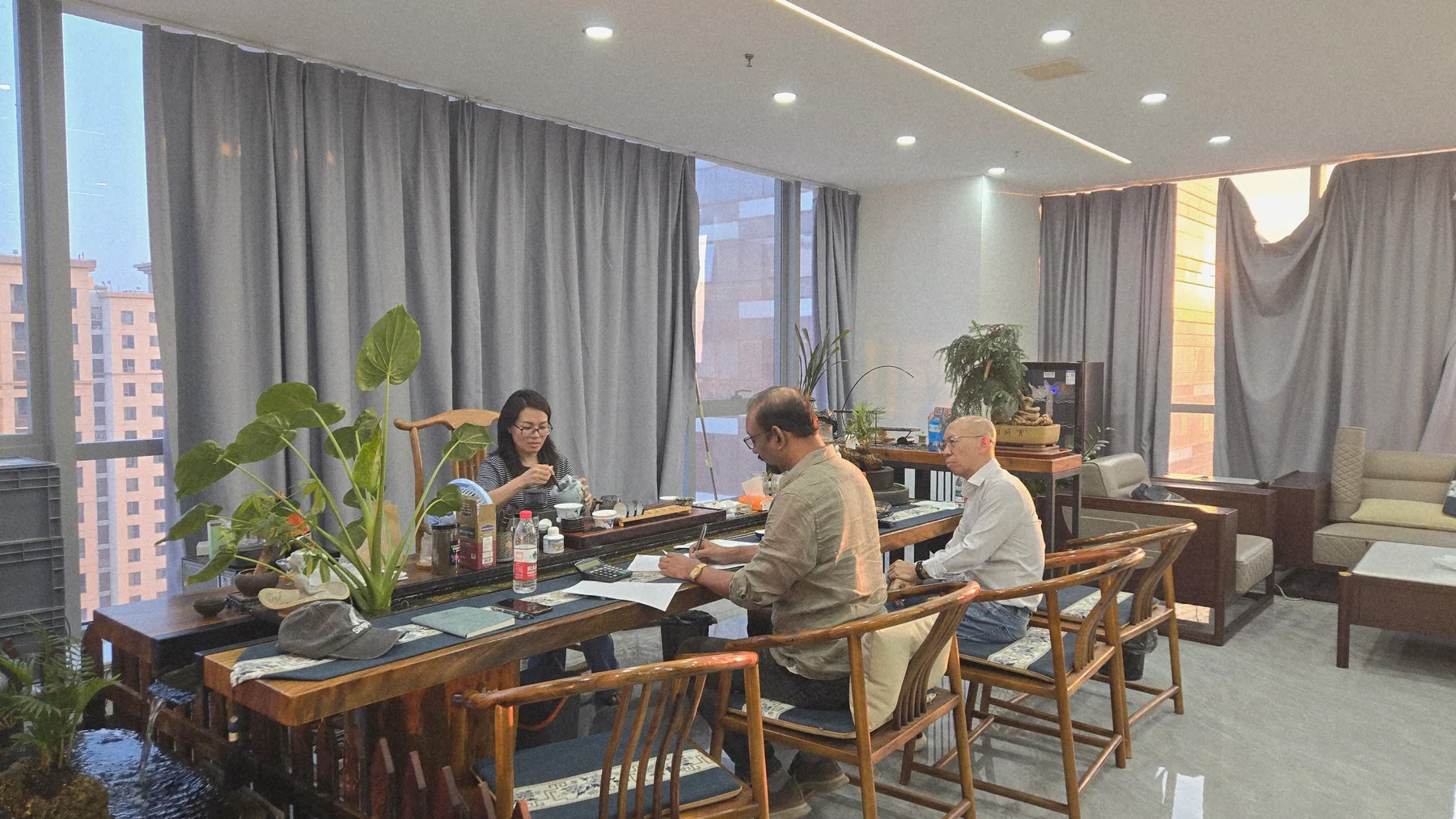 People discussing requirements at a meeting table