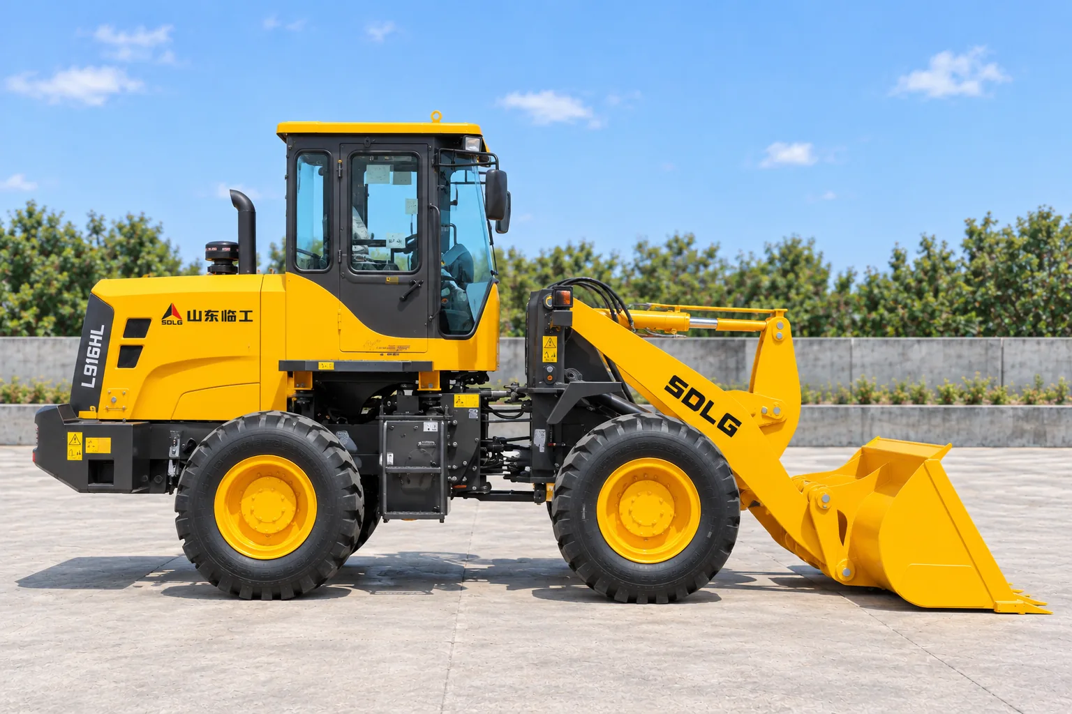 Illustrative left-side exterior view of an SDLG L916HL wheel loader; not a photograph of a specific machine.