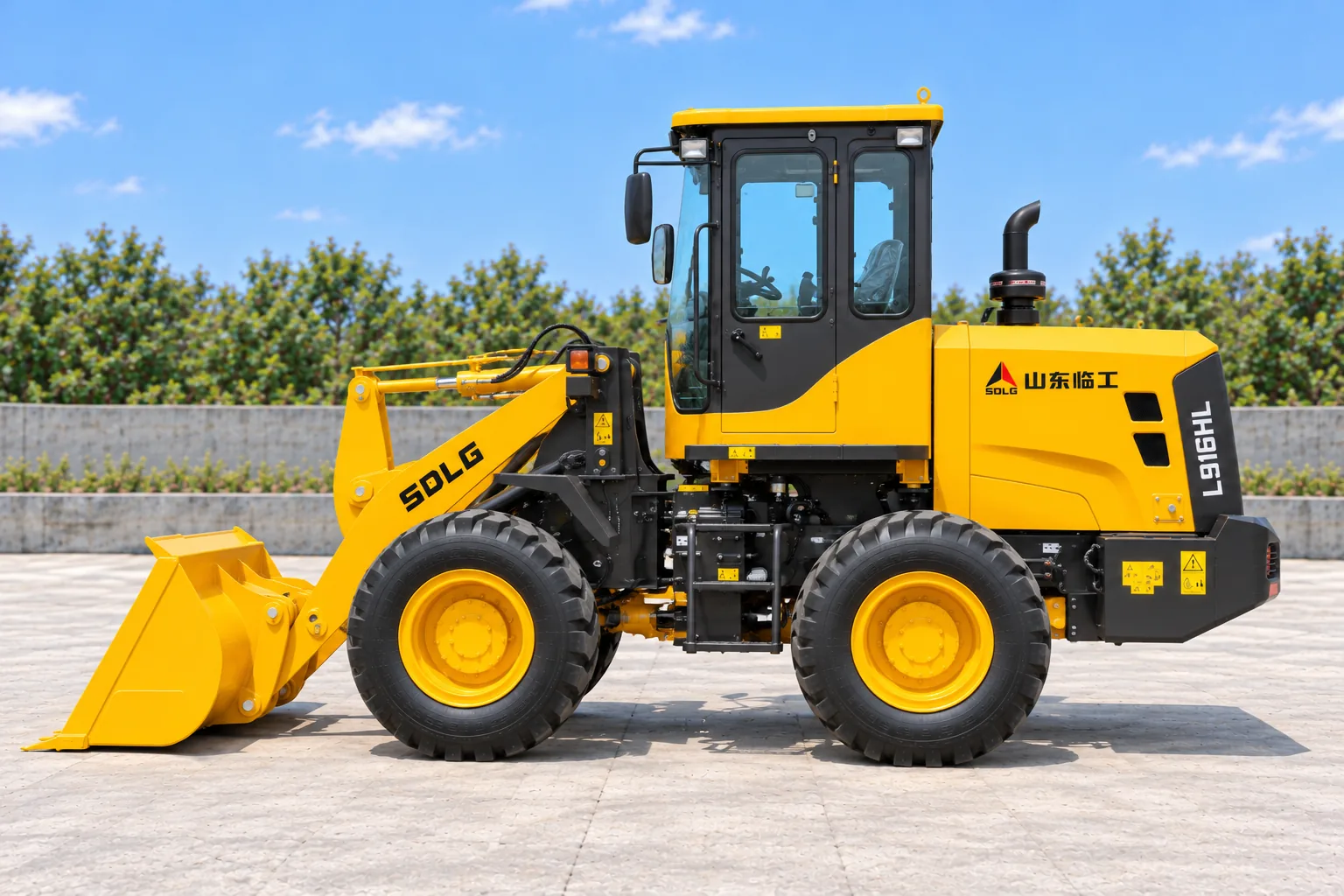 Illustrative right-side exterior view of an SDLG L916HL wheel loader; not a photograph of a specific machine.